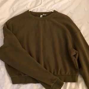LIKE NEW H&M Olive Cropped Sweatshirt